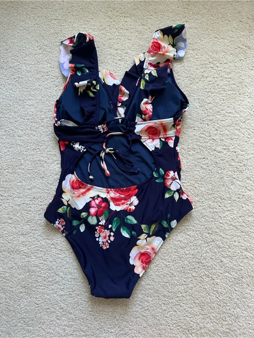 Women’s Bundle of 3 One-Piece Swimsuits, size Large - Picture 6 of 10